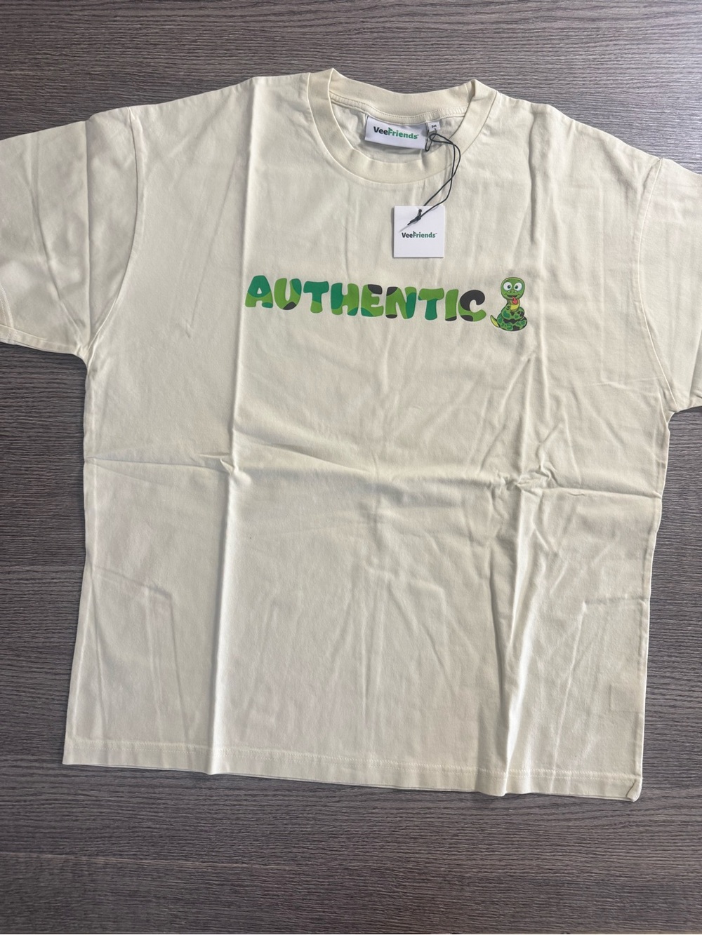 VeeFriends Authentic Anaconda S/S T-Shirt Cream Unisex Size M